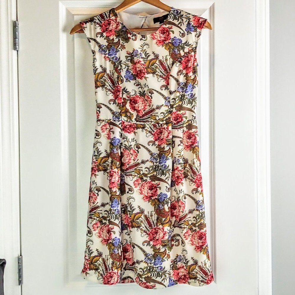 Zink London Floral Sleeveless Back Detail Dress